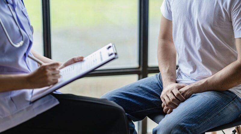 A male patient meets a doctor